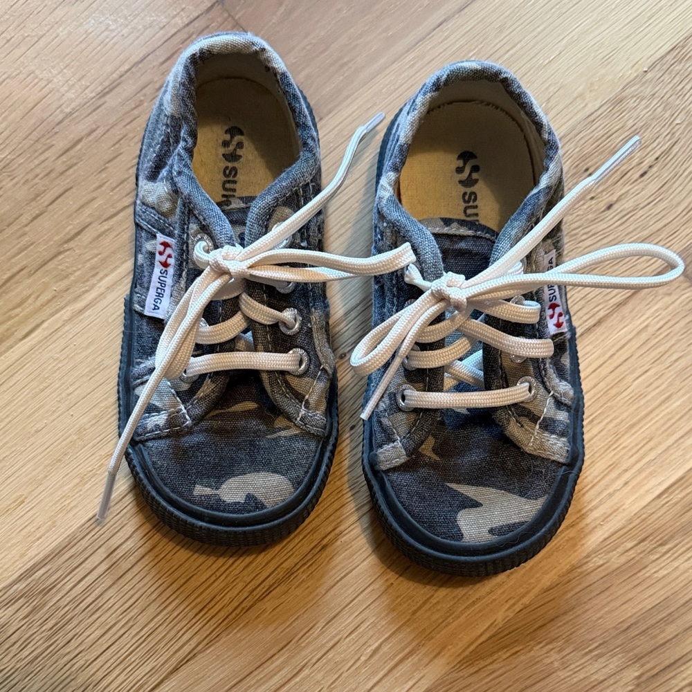 Superga Kids Camouflage Sneakers Size 8 toddler